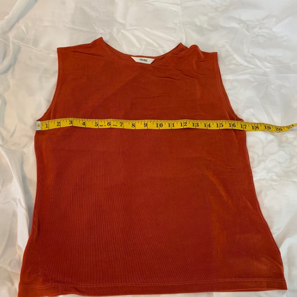 Fiore Rust Colored Ribbed Sleeveless Shell - Picture 6 of 9